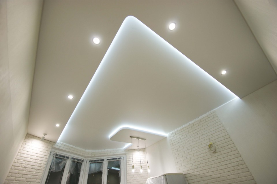 Заказать парящие натяжные потолки в г. Дмитриевка